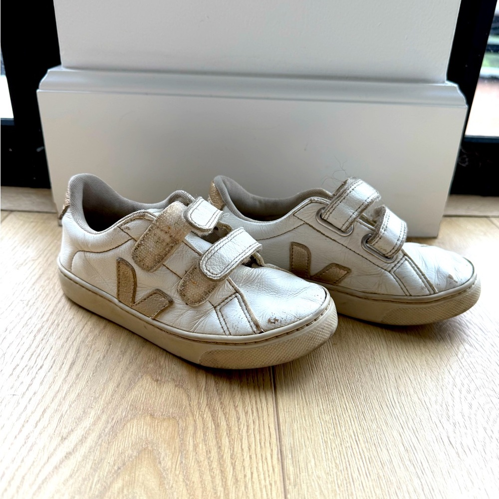 Veja Tennis Shoes